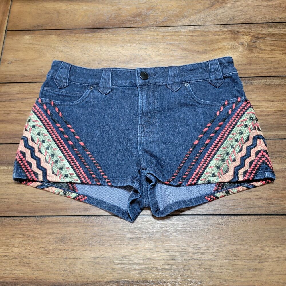 Bdg. Denim Short Shorts Embroidery Design - Size 29